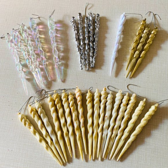 Huge Lot of Vintage Plastic Icicle Christmas Ornaments 31 Pieces 60s 70s - Picture 11 of 14